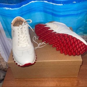 Christian Louboutin LoubiShark 39.5 Sneakers white red bottoms